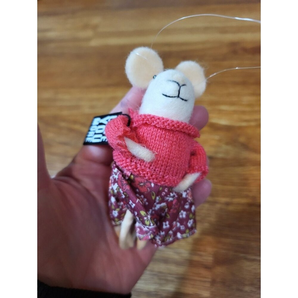 Primitives by Kathy 33570, Box Sign Mouse - Love You‎ More, 4 Inches Tall Multi